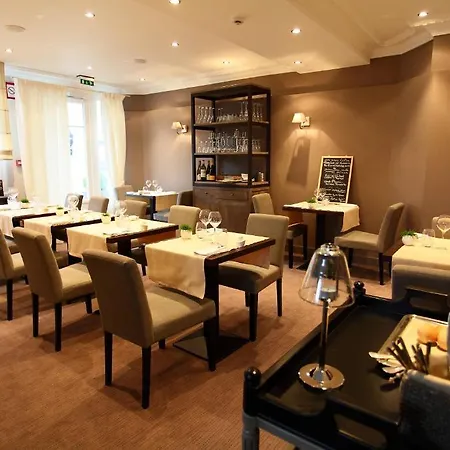 Hostellerie De La Riviere Hotel 3*