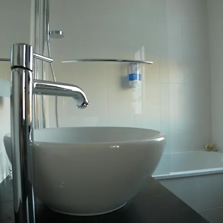 Hotel Hostellerie De La Riviere 3*