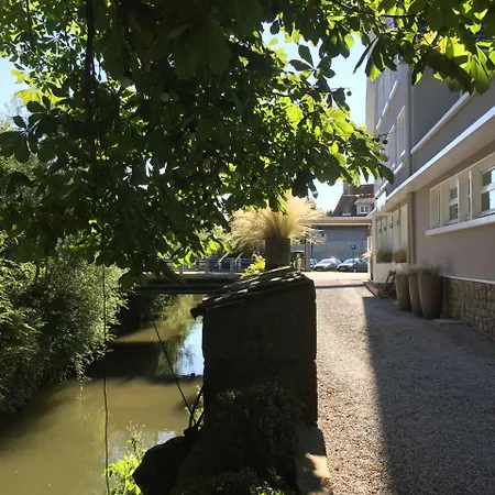 De La Riviere